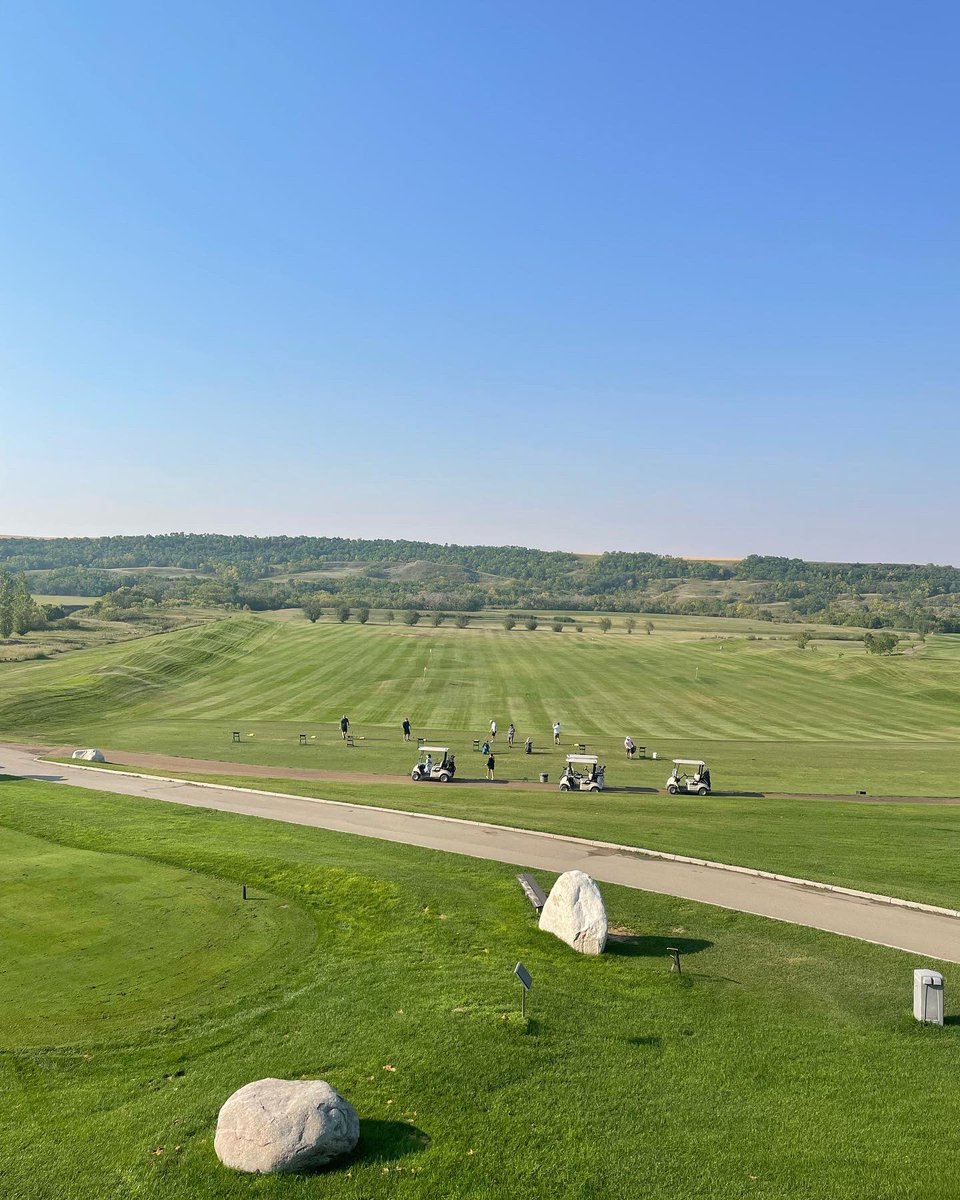 Deervalleygc's tweet photo. Looking to join a club next summer? Check out our 2023 membership information by hitting the link below. Early bird discount runs until December 15th. 

https://t.co/IZtvdpNylo

#valleylife #golfyqr #golfregina #golfsk #golfsask https://t.co/2cbTCahdjV