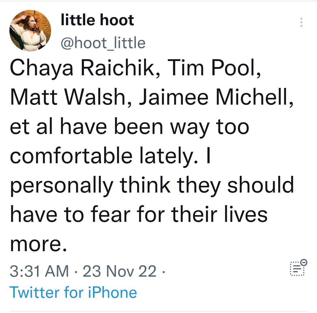 alexthechick's tweet photo. So.  There's this lovely being. And I wondered what that odd symbol in the corner was. It's hidden replies.  And here is what was hidden. https://t.co/1LyyFv6mpg