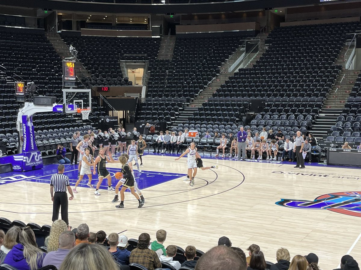 CacheValleyElit's tweet photo. Great watching @CacheValleyElit players play for their High School teams. Great job to both teams. https://t.co/H7K2SFnpDA
