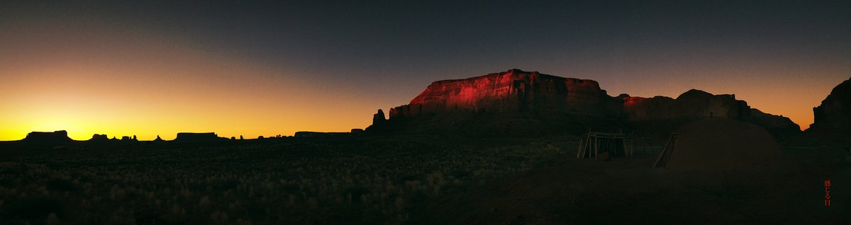 sensualeye's tweet image. I really want to return to Monument Valley one day.  いつかモニュメントバレーに戻りたいです。#southwest #NativeAmerican #arizona #utah #panorama #landscapephotography #sunrise #iphone #iphone5 #red