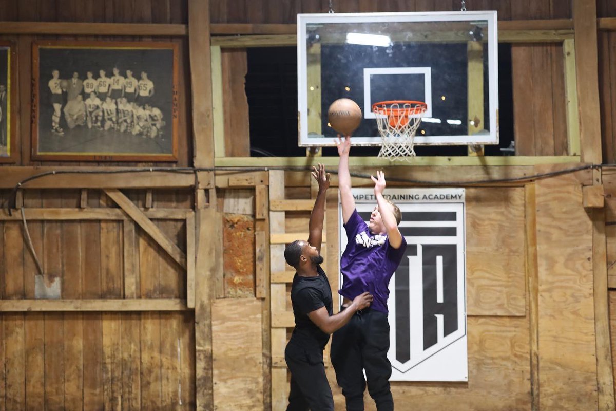 Jordan and Courtney Moses Delks tweet media