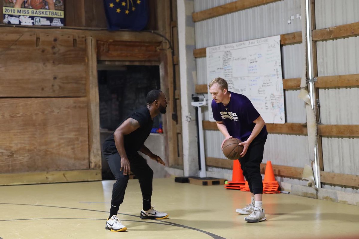 Jordan and Courtney Moses Delks tweet media