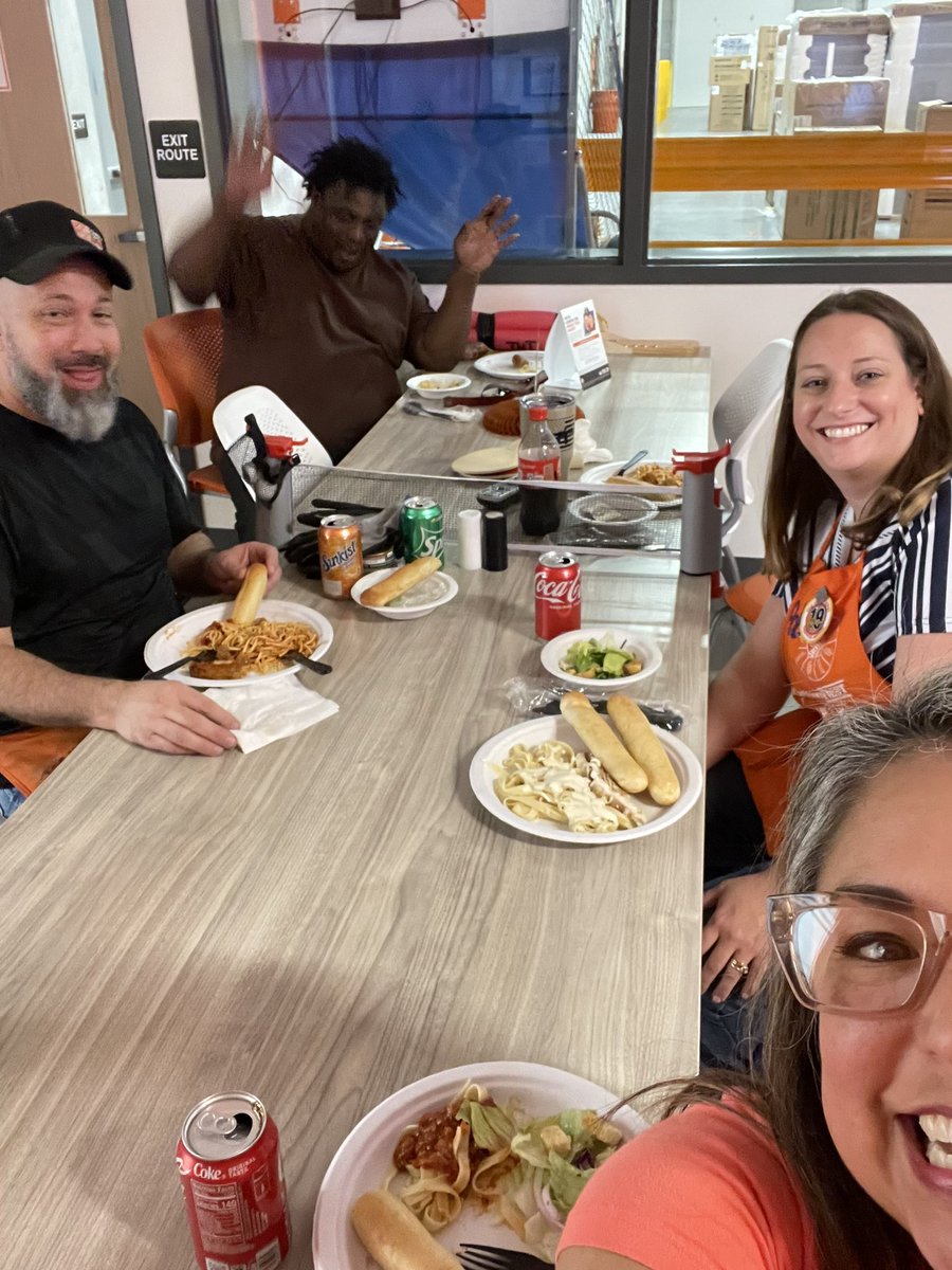 Kelli Watson tweet media