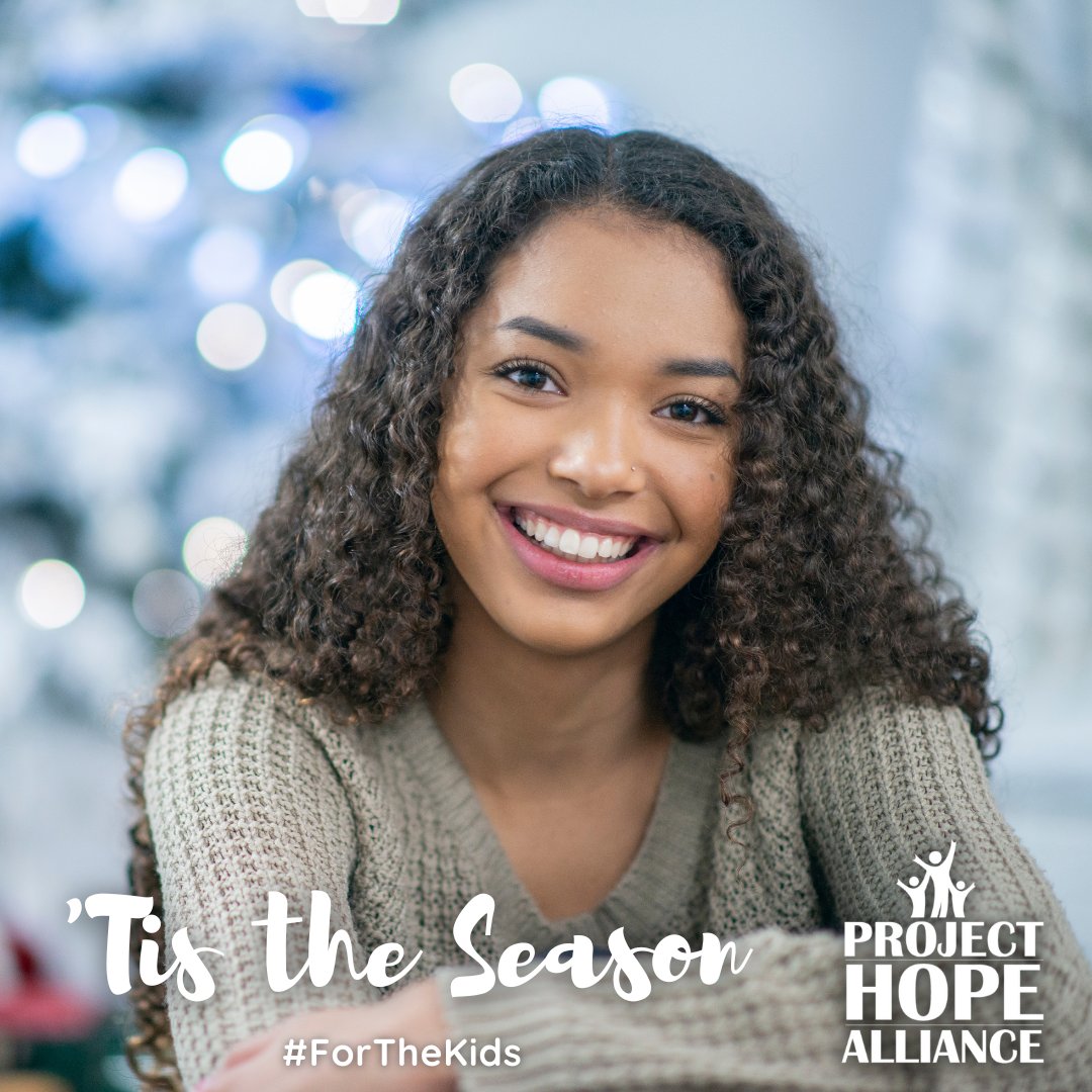 The holidays are a particularly stressful time for youth experiencing homelessness. That is why at PHA, we are bringing Hope for the Holidays.🎄

Join us in supporting our students this holiday season ➡️ linktr.ee/project.hope.a…