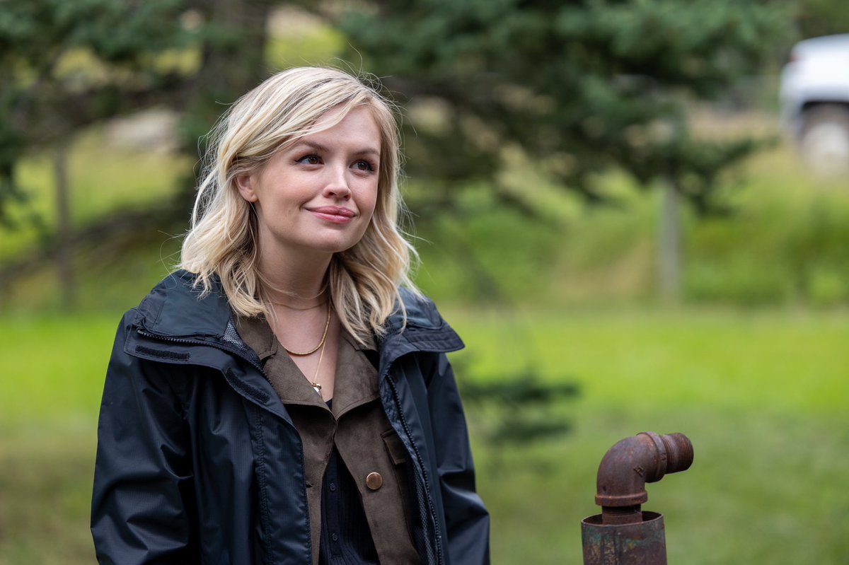 HeartlandOnCBC's tweet photo. Watch a recent interview Jessica Amlee did with Brief Take about her return as Mallory to Heartland this season.

https://t.co/NRP6d0YxMo

#heartlandseason16 #iloveheartland #heartland #jessicamlee https://t.co/PRmhl0X0AA