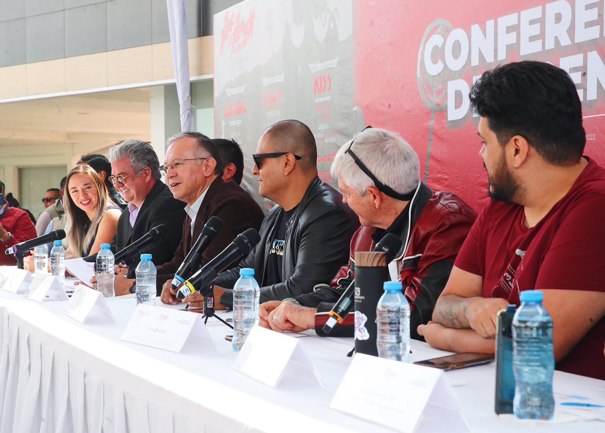 RaymundoMC's tweet photo. Nuestra capital mexiquense tiene capacidad para recibir los mejores espectáculos del mundo. Los próximos 2, 3 y 4 de diciembre tendremos el gran concierto #HellAndHeavenFest2022 en el @ForoPegasoMx, una fiesta para los amantes del metal. Vívelo en nuestra #TolucaLlenaDeVida. https://t.co/wyPIO5fJ6J