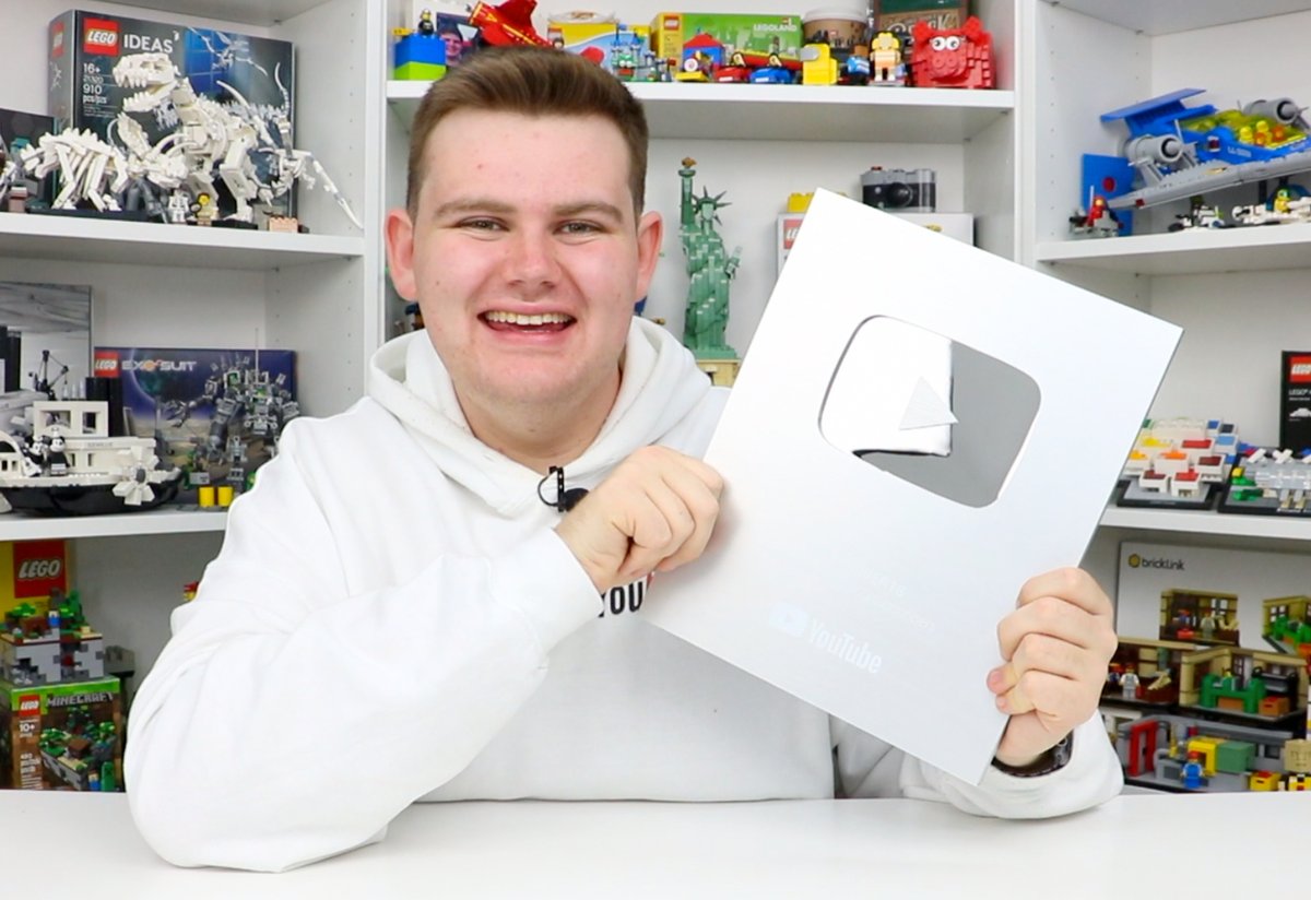 My YouTube play button has arrived!! Thank you all so much for this incredible award. 
#LEGO #LEGOYouTube #LEGOYouTuber #100000Subscribers