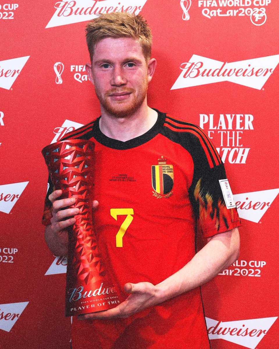 Futbool_Fotos's tweet photo. Kevin de Bruyne: “No creo que haya tenido un gran partido. No sé por qué me dieron el MVP. Tal vez sea por el nombre” https://t.co/OjS9PctHjv