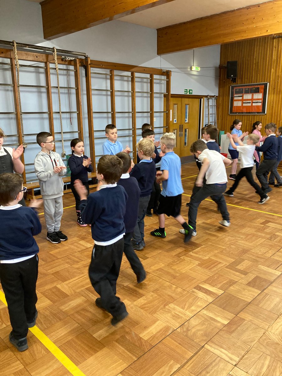 MrsLiddle_LPS's tweet photo. Primary 5, Primary 4 and Primary 4/3 joined together during PE to practise social dancing. Maybe they could give you a demonstration at home?! https://t.co/UJgdtim0Gv