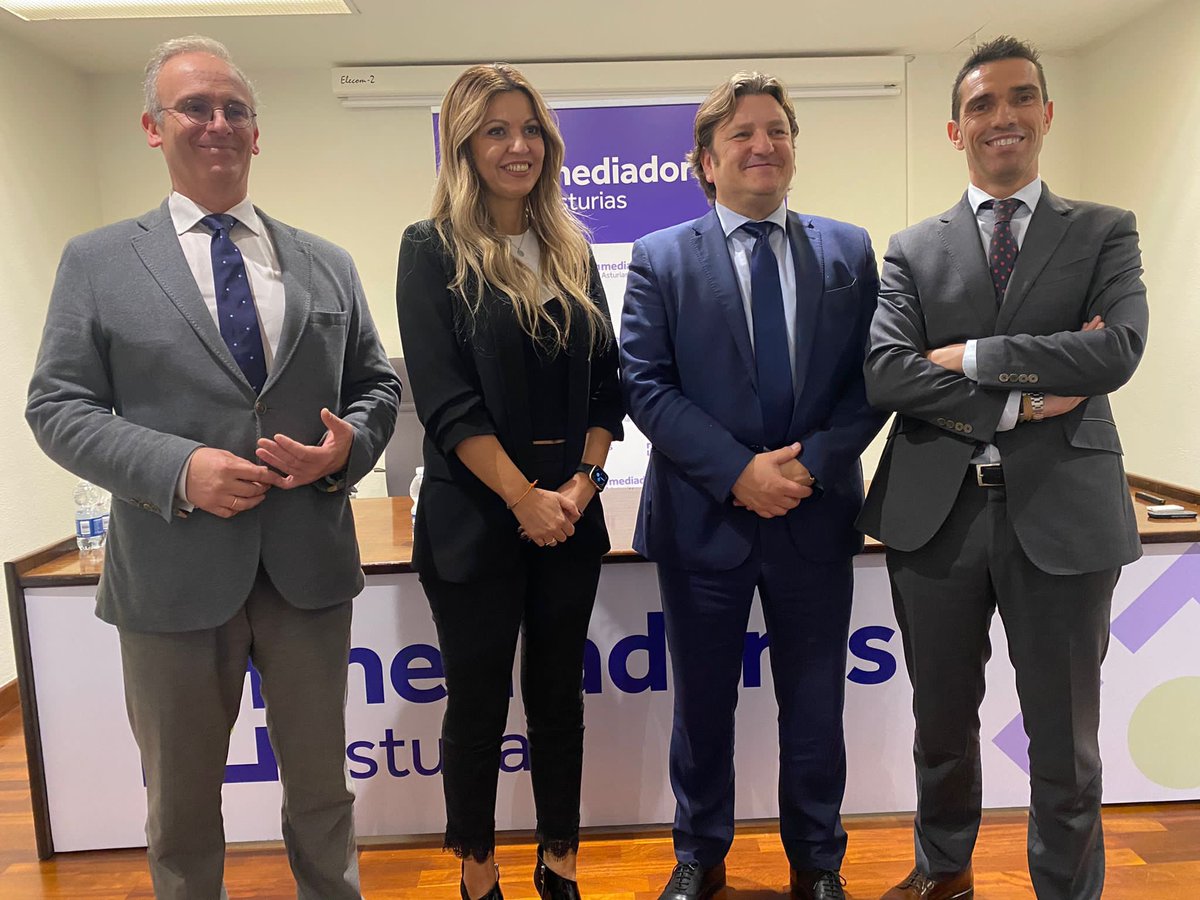 FcCalvin's tweet photo. Gracias al colegio de mediadores de seguros de Asturias, a su presidente @REINERIOSARASUA y a los mediadores colegiados por la excelente jornada de trabajo que hemos mantenido en la mañana de hoy. @santalucia_seg al lado de la mediación profesional. #contectadoscontig@ https://t.co/YPeYadOy7k