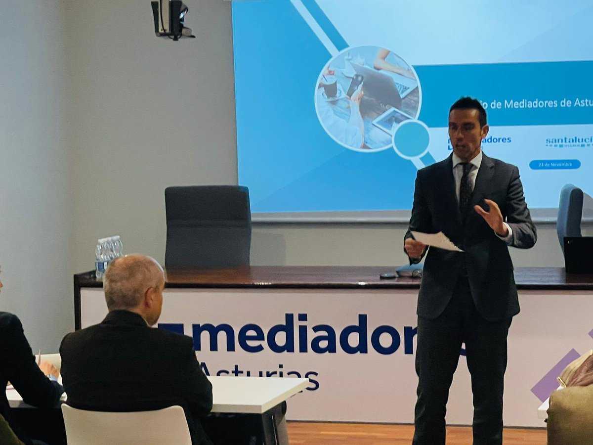 FcCalvin's tweet photo. Gracias al colegio de mediadores de seguros de Asturias, a su presidente @REINERIOSARASUA y a los mediadores colegiados por la excelente jornada de trabajo que hemos mantenido en la mañana de hoy. @santalucia_seg al lado de la mediación profesional. #contectadoscontig@ https://t.co/YPeYadOy7k