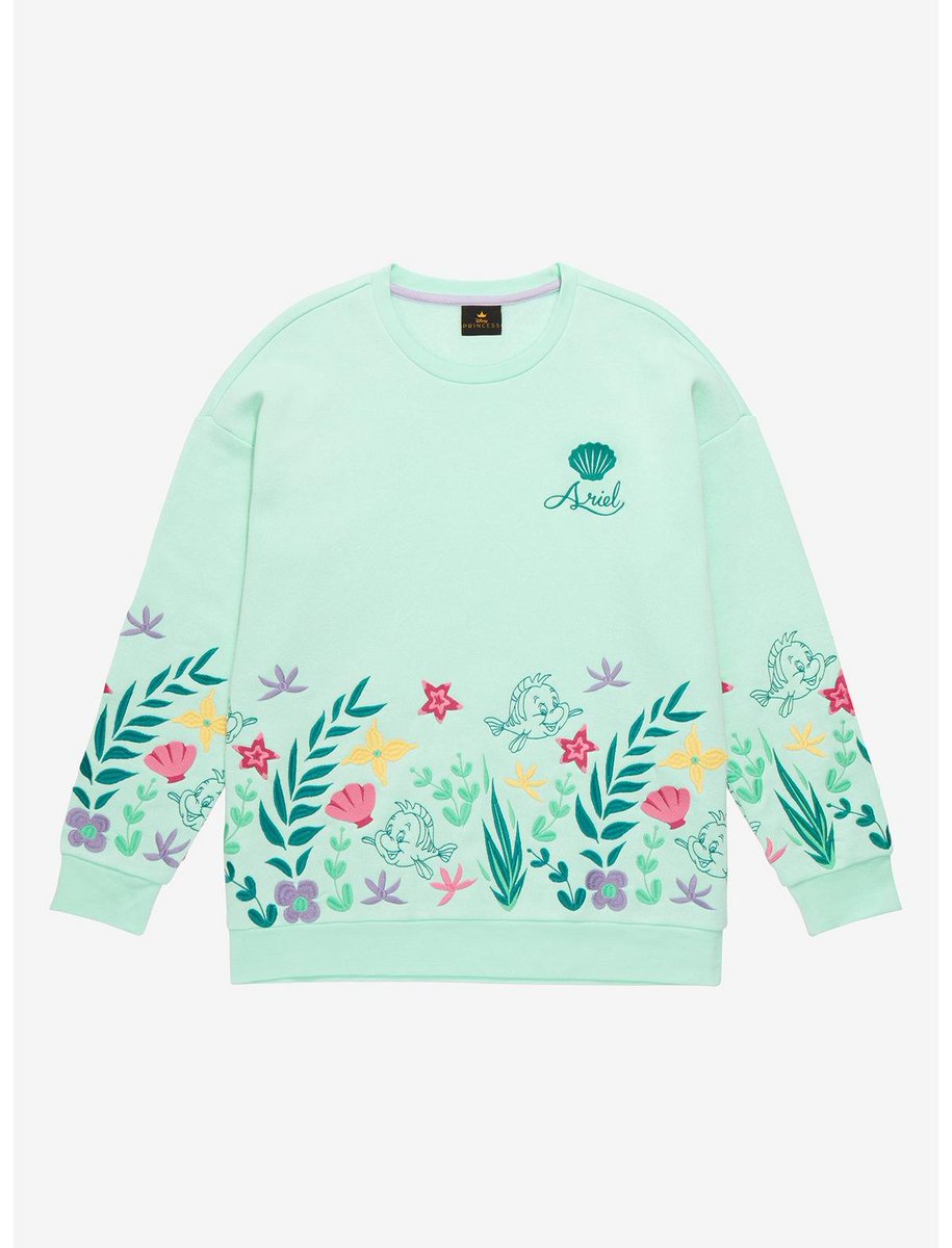 HerUniverse's tweet photo. Show your love for your favorite #Disney Princesses with these adorable sweatshirts 👑💖 Shop these styles and more up to 60% with our Black Friday sale → https://t.co/eSgE55zPXV https://t.co/7A58h8K8wU