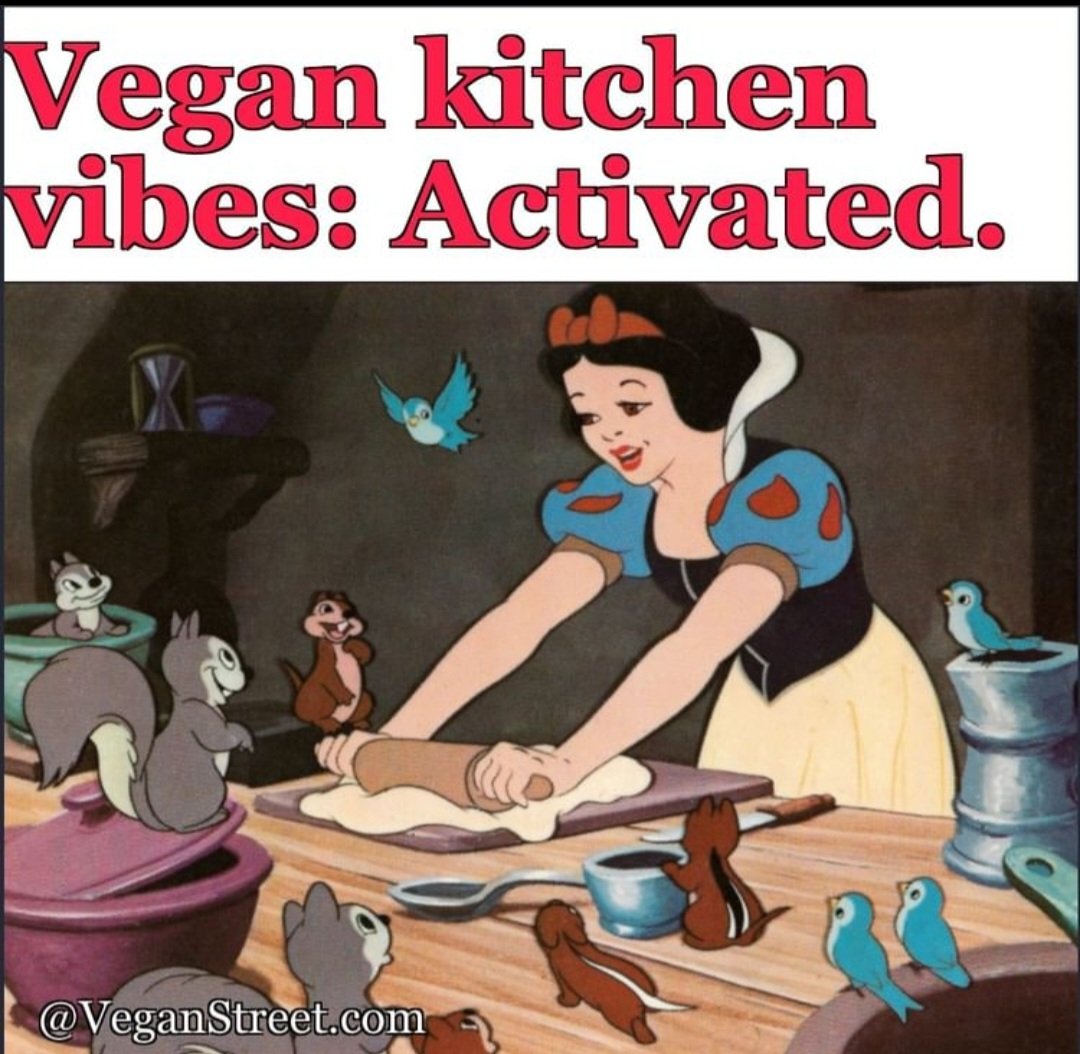 Vegan kitchen activated. 😋 
.
.
.
#vegan #plantbased #compassionate #goldenrule #holidayseason #vegantrailrunner #veganathlete