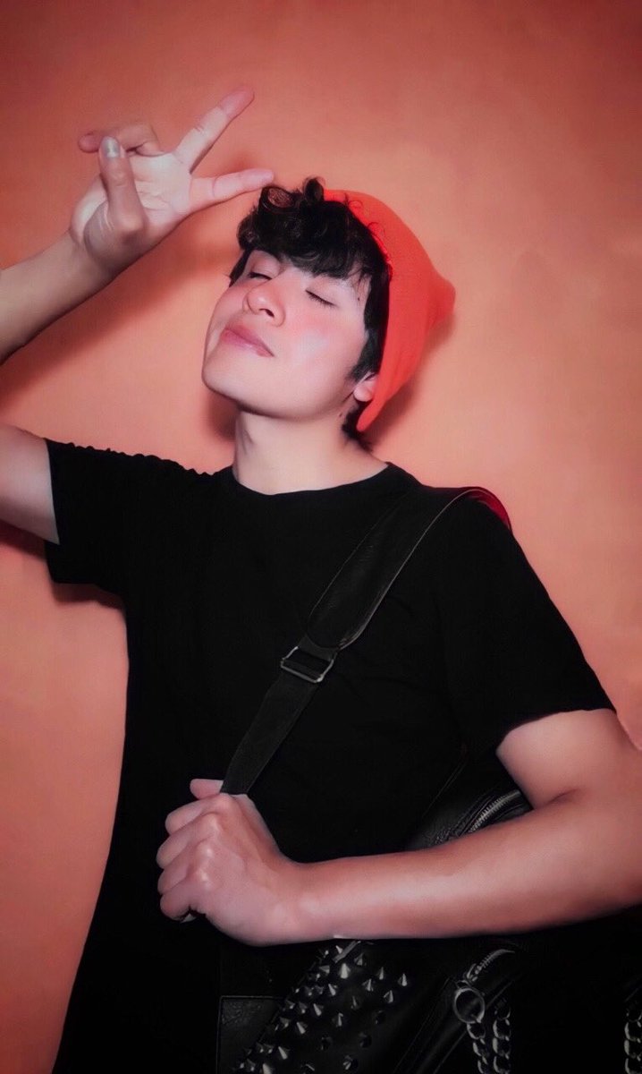 eddyferlopez's tweet photo. LOVE SUX 🧡 https://t.co/L4H8jQ0eUt