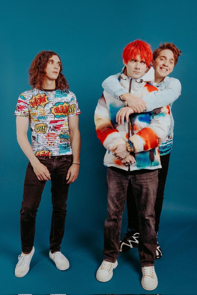 awstenknives's tweet photo. BRO THEY ARE SO !!!!!!!!! /POS https://t.co/0mH6ZV5VkY