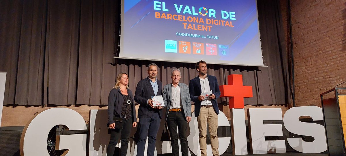 OcupacioCR's tweet photo. Amb @BDTalent codifiquem el futur!
Un reconeixement al projecte #BCNInclusiveCoding on promouen la inclusió digital i inserció laboral de col·lectius en situació de vulnerabilitat a través de formacions en competències digitals.
#ElValorDeLesEmpreses https://t.co/MDP8cYs1oq