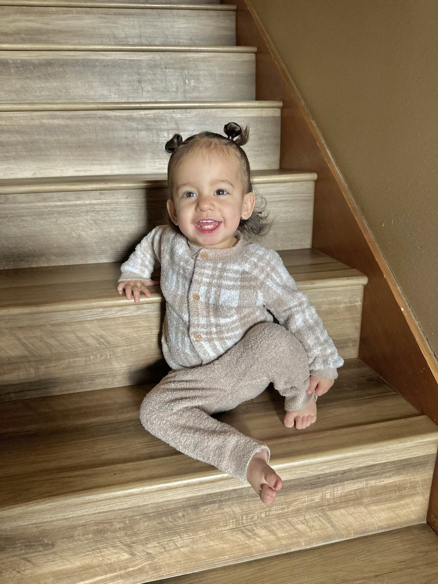 Nicholesilva55's tweet photo. Cutest girl 🥹 https://t.co/77gBwrWxlc
