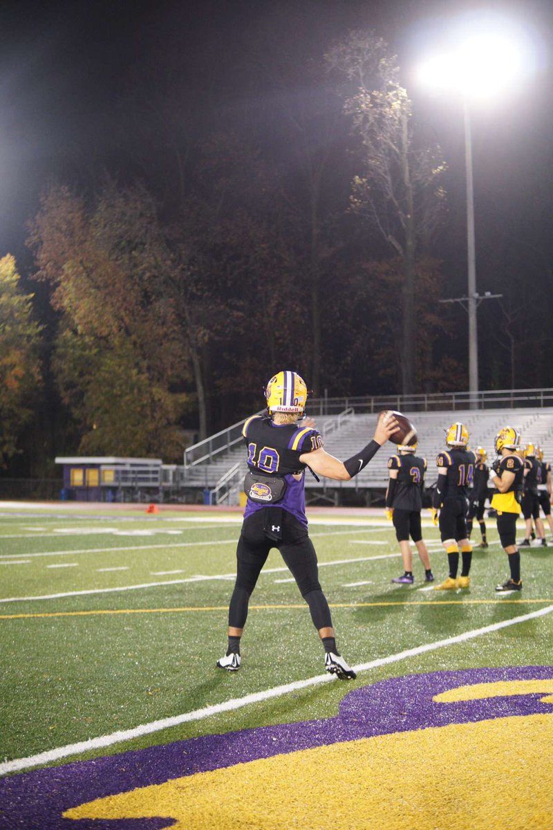 Daniel Lipovski (@dlipovskii) on Twitter photo Fun 2 seasons w/ <a href="/LakeBraddockFB/">Lake Braddock 🏈</a>
5800+ yards || 66 TDs
Check out my senior season tape
hudl.com/v/2Juixy Fun 2 seasons w/ <a href="/LakeBraddockFB/">Lake Braddock 🏈</a>
5800+ yards || 66 TDs
Check out my senior season tape
hudl.com/v/2Juixy