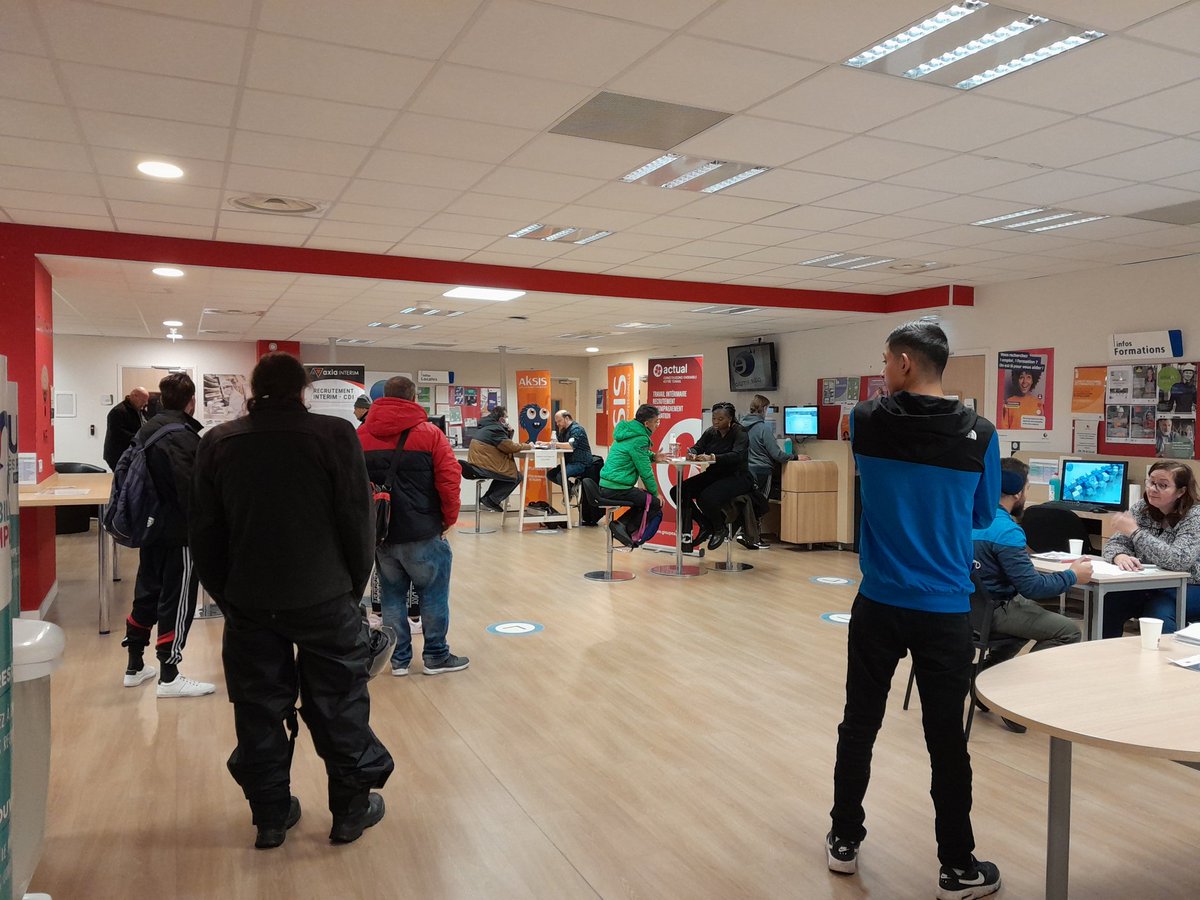 #ReussirSansAttendre
#Recrutement
J3 au Pôle Emploi de #LilleVaucanson dans les secteurs du Transport et de la Logistique. Très belle réussite avec 60 personnes reçues et 41 promesses d'embauches. Merci à #Randstad #Axia #Actual et #Insersol. 👏👏👏