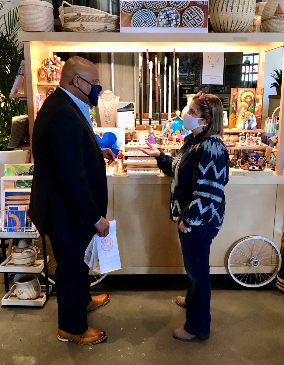 SBA_DCMetro's tweet photo. Just a few more days until #SmallBusinessSaturday! To conclude our countdown, here's a final photo from last year's visits with the magical merchants of @LaCosechaDC. Where will this weekend take us to #DineSmall and #ShopSmall? Stay tuned and HAPPY THANKSGIVING! https://t.co/lwSZbV0d5X