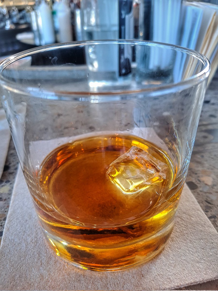 PirateRick69's tweet photo. Widow Wednesday! #TwoJames #TwoJamesDetroit #GrassWidow https://t.co/CmIRgZfSHY