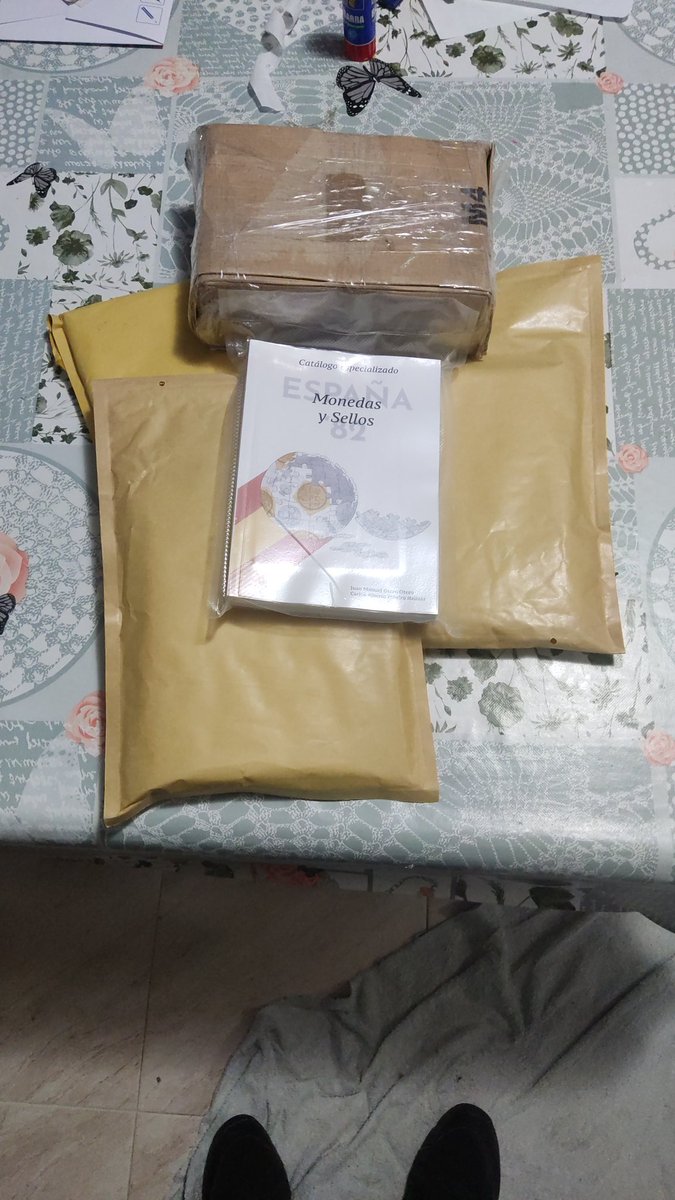 ItalianiCarlos's tweet photo. Seguimos enviando nuestro catálogo a buen ritmo en la primera semana 200 ejemplares han sido distribuidos.  Gracias a todos https://t.co/LQuU7zlJCL