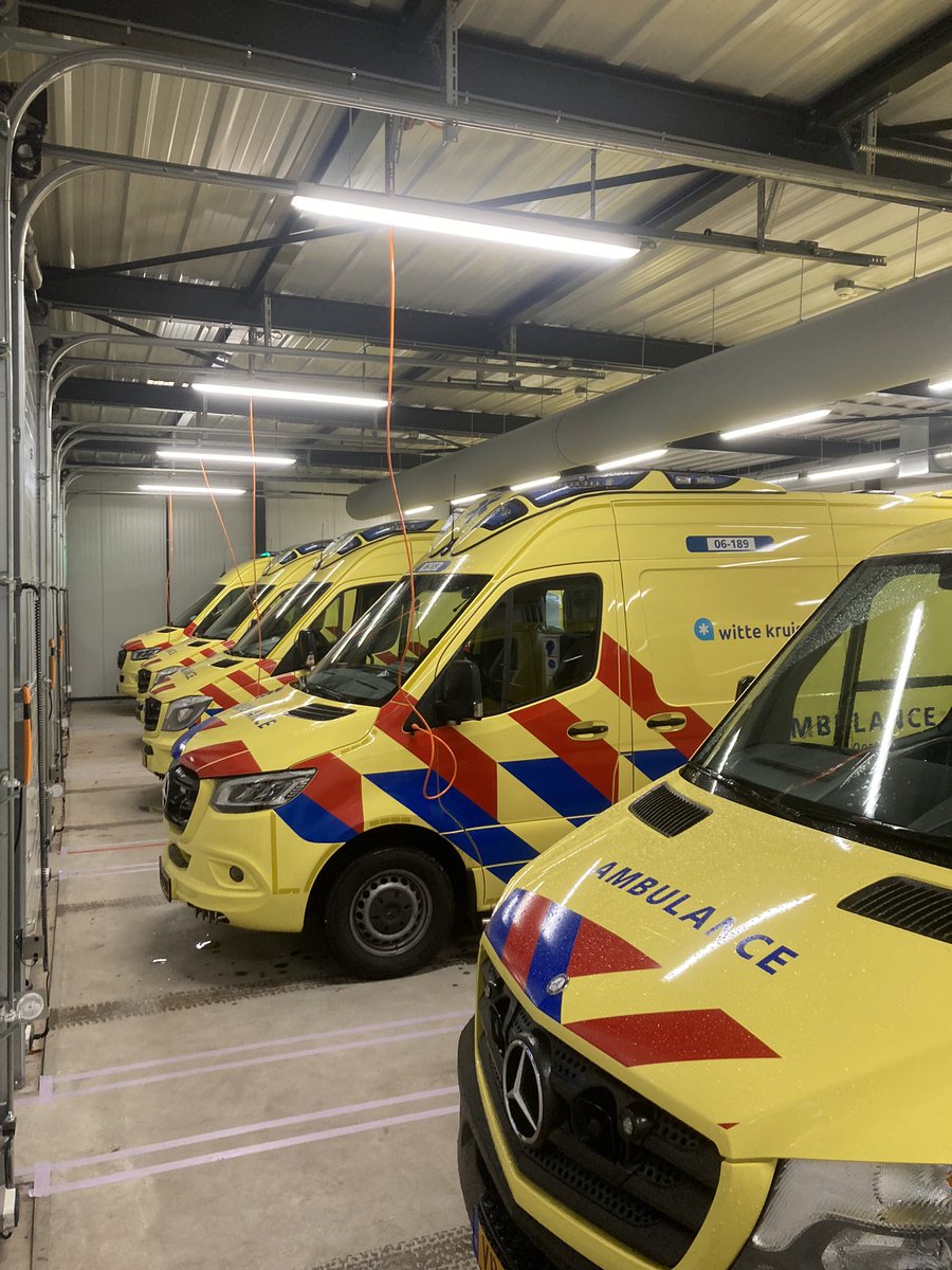 Vanmorgen de dienst 🚑 gestart in #elburg en zojuist de dienst geëindigd in #tharde #nieuwelocatie wij zijn officieel over! Helaas gaat mijn reisafstand van 200m naar 4500m 🏃😉 #ambulancezorg #verhuizen #nieuw