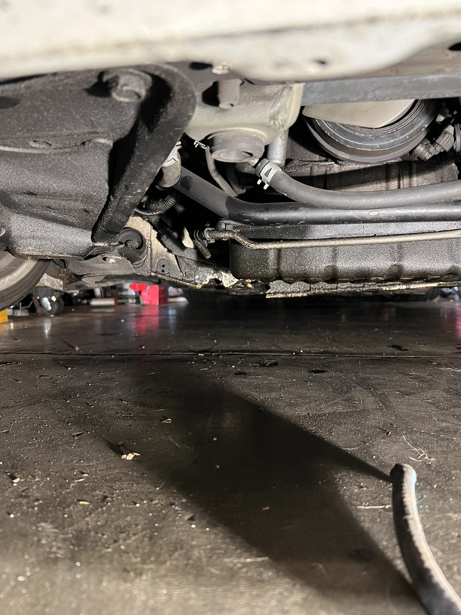 bellgare's tweet photo. do i pick this ls up for around $500-$900 in labor trade work? needs oilpan, subframe, steering rack https://t.co/tcREX1B9We