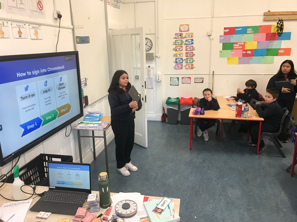 LoretoSPCrumlin's tweet photo. Technology skills at its finest today in 3rd class with our 6th class pupils demonstrating how to effectively use their chromebooks #pupilleaders #teachingothers #ict #innovation #PowerPoint to demonstrate https://t.co/SoXEHPgkBX