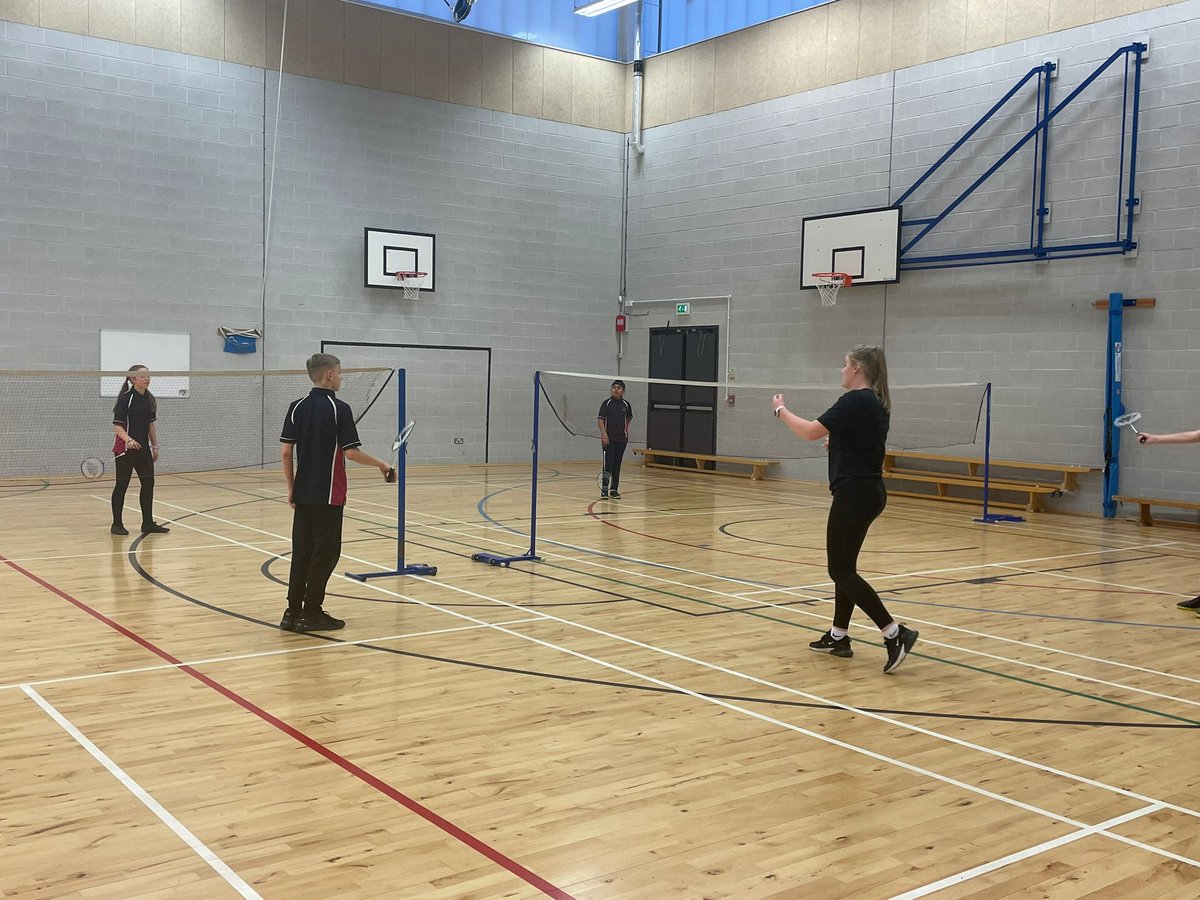 TQEA_Principal's tweet photo. Good team work and endeavour on show at extended day Badminton club tonight. Some great rallies! #Curriculum22 #badminton #sport https://t.co/o8tO6VCP1A