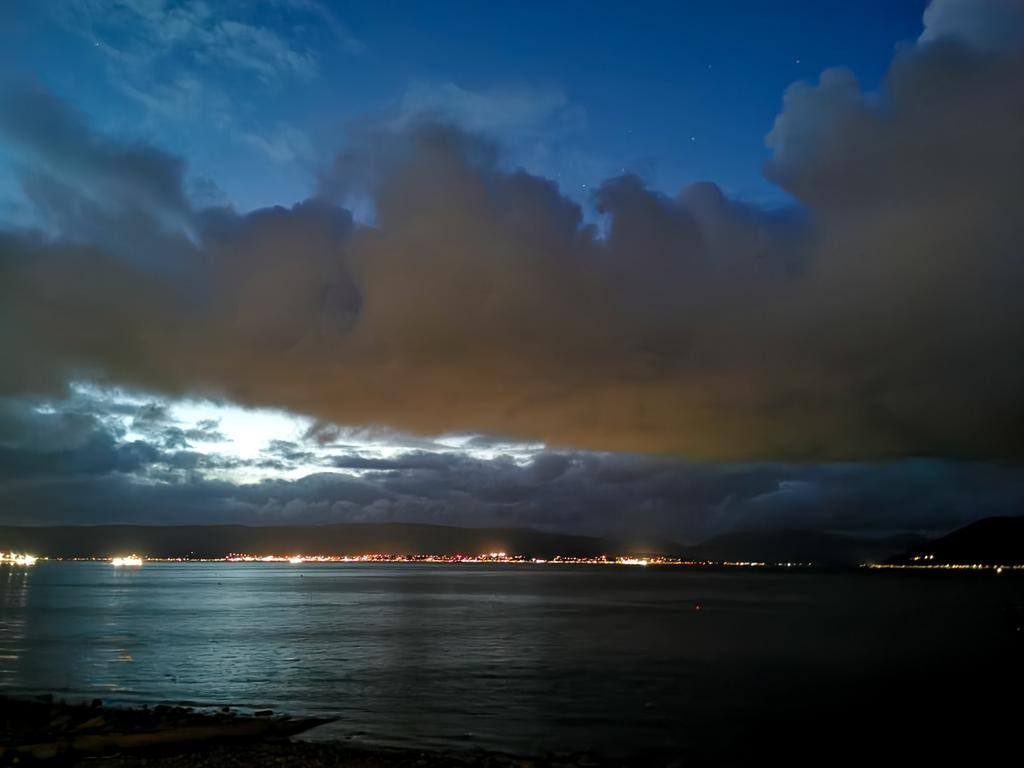 Last of today's light 

#inverclyde 
#gourock
#outdoorpool