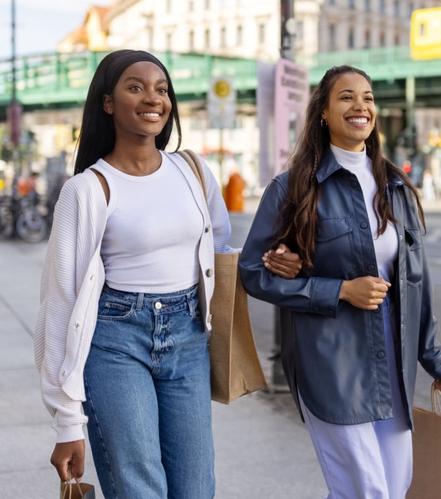uGeoApp's tweet photo. City adventures are better with friends ✨ Tag an #adventure buddy you love getting outside with!

#ugeo #livelocally #geosocial #geolocation  #mobileapp #city #explore https://t.co/ajPJTEDFTe