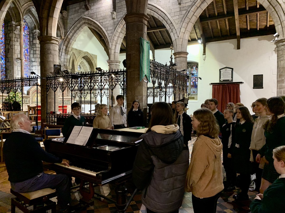 QEStudio_DDMT's tweet photo. The cast of Sister Act did their rehearsal in St Mary’s Church tonight, which is where the production will be. They sounded and looked amazing, despite it being cold and dark outside 🎭👏🏻 https://t.co/XEVHh12Ouq