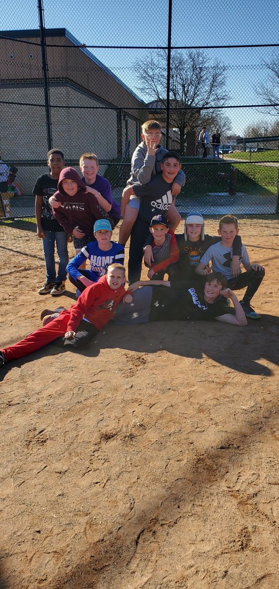 Mrs. Kuharic tweet media