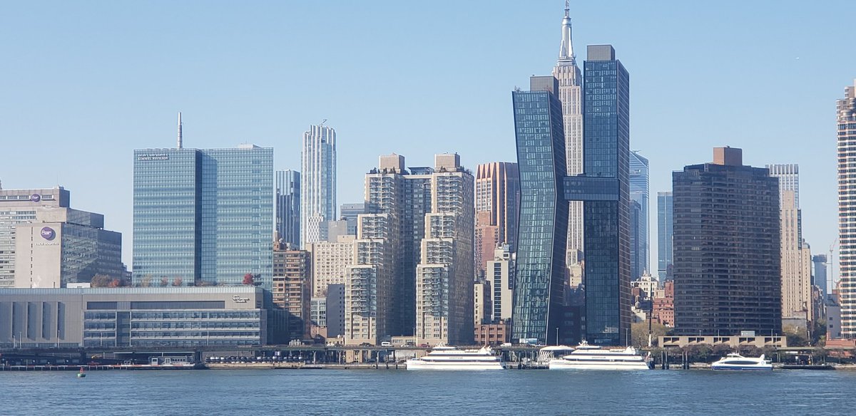 InFiNiTeSoUndF1's tweet photo. #infxent #nycbrooklynview #NewYorkCity #iphree https://t.co/xecj3WBl8s