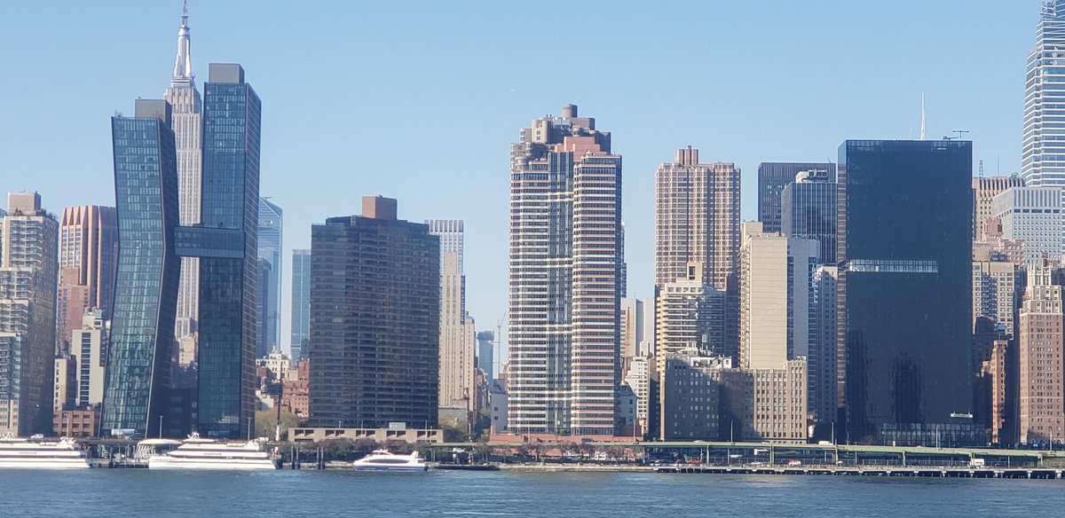 InFiNiTeSoUndF1's tweet photo. #infxent #nycbrooklynview #NewYorkCity #iphree https://t.co/xecj3WBl8s