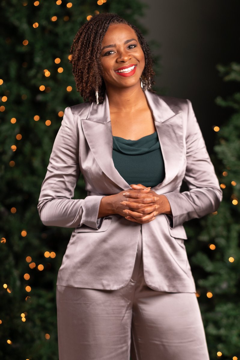 rachellproctor's tweet photo. It's the most wonderful time of the year! Happy Thanksgiving and warm wishes for a beautiful holiday season!

Together WE Rise, 

Mayor Rachel 
📸: @lmgimagery (Ryan Wade) https://t.co/nYS053nC4x