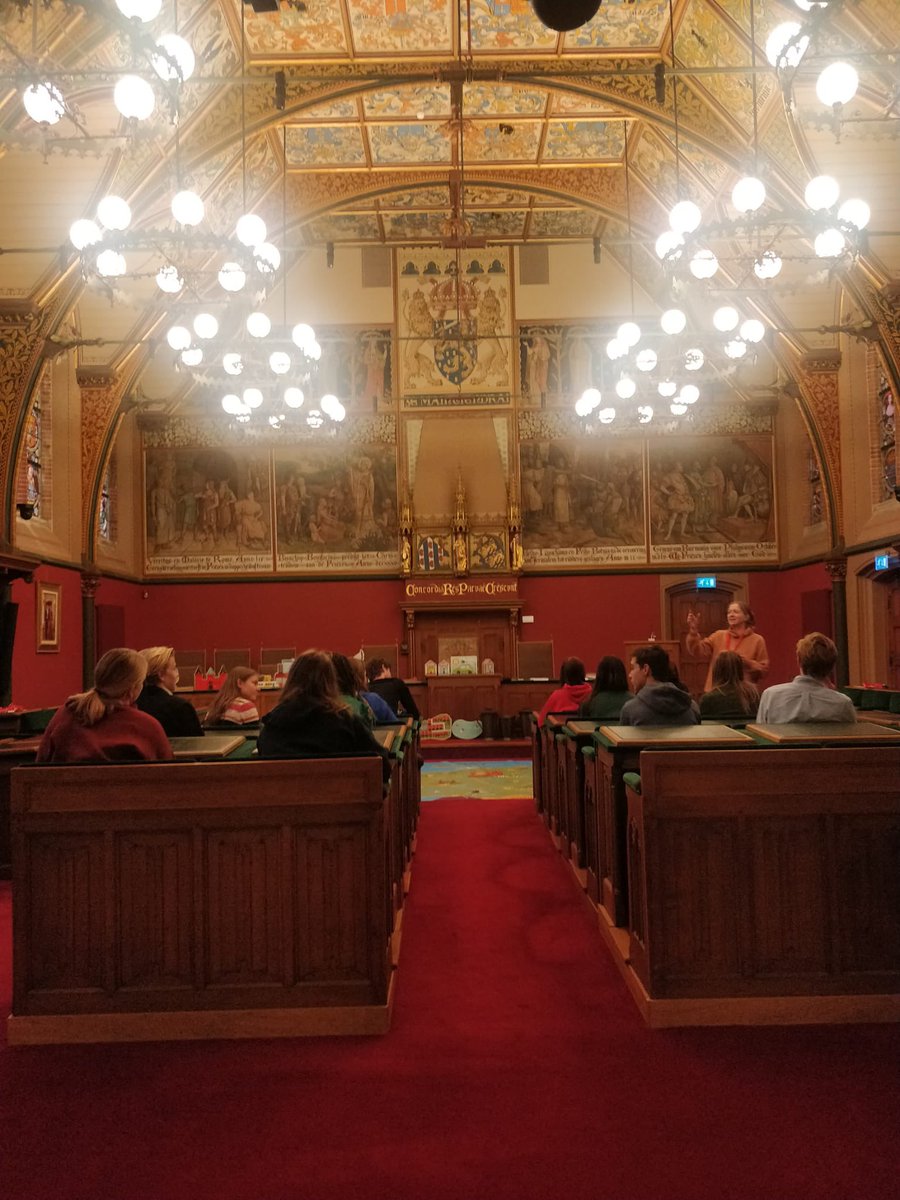 LiudgerSpl's tweet photo. Leerlingen van vmbo bk, mavo en havo/vwo Liudger met het project PIEK (Politiek In Elke Klas) op bezoek bij het Provinciehuis Friesland. #drachten @_Smallingerland @leeuwardenstad @provfryslan @frieschdagblad @lc_nl @dvhn_nl @WaldNet @actiefmedia @OmropFryslan #PIEK https://t.co/HVwK1AzCTq
