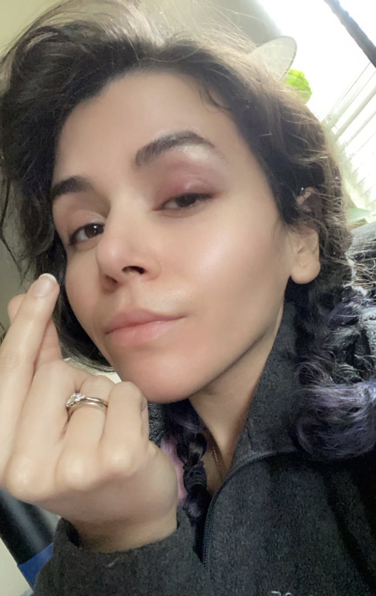 eyyitsahliz's tweet photo. Woke up this morning looking like I’ve been stung by a wasp in Animal CrossingΣ(-᷅_-᷄๑)
#AnimalCrossing #streamer #StreamerCommunity #twitchstreamer #varietystreamer #whyamihere #justtosuffer https://t.co/FG8MeCDUGz