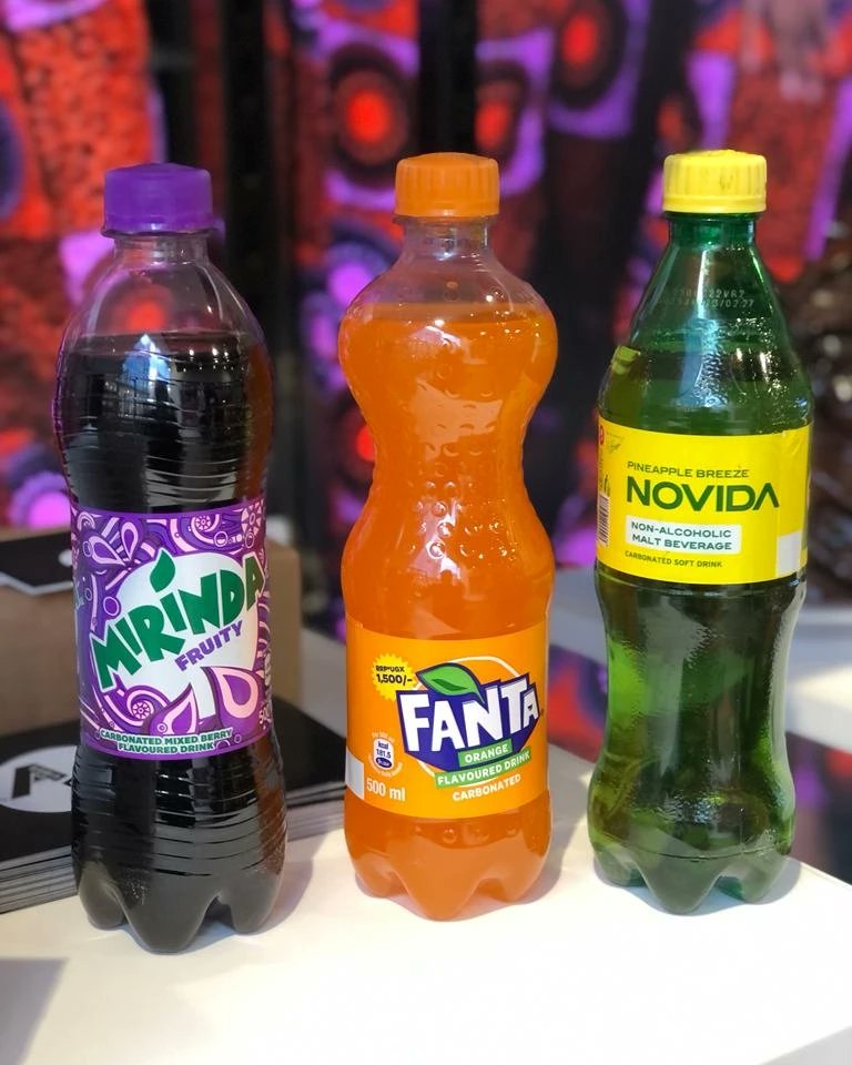 AfroVibes5's tweet photo. Our lineup 🔥
.
Visit our website for delivery/postage. Don't forget to order in time for Christmas.
.
#atasteofhome #youknowthevibes #ugandawaragi #gintastic #ginflavours #festivals #events https://t.co/7P6ef31OpZ