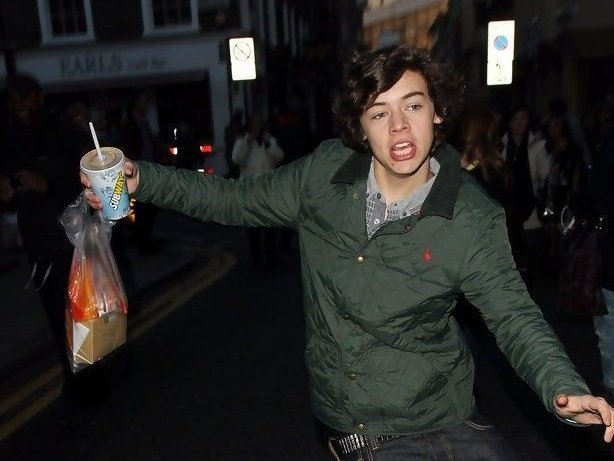 teaandfrozenpea's tweet photo. "Before the world had got so serious
Before the time it got away from us
I meet you at the favorite subway stop
We grab some food then meet the lads for one" https://t.co/yJ8om2ALsa