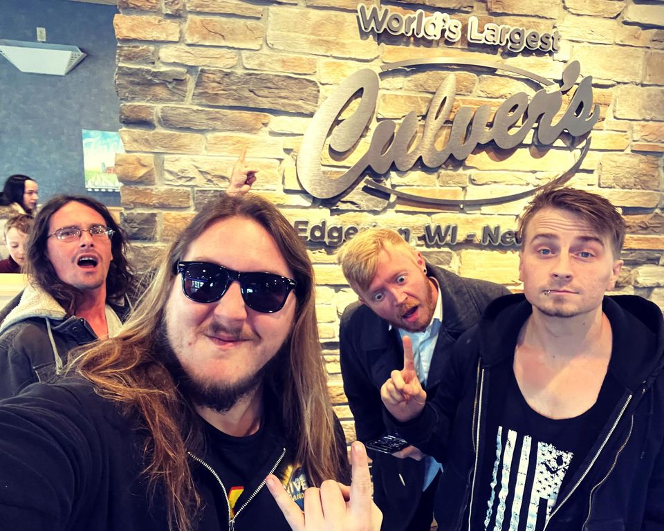 JAlfano73's tweet photo. I'm thankful for ya'll showing so much love and support for @shallowsideband, @SXMOctane. @josemangin @shannongunz @CiBabs, thanks again for being so awesome. #HardRock #SXMOctane #Octane #Biguns #ShallowSide #OctaneRecords https://t.co/rogaL7z4dq