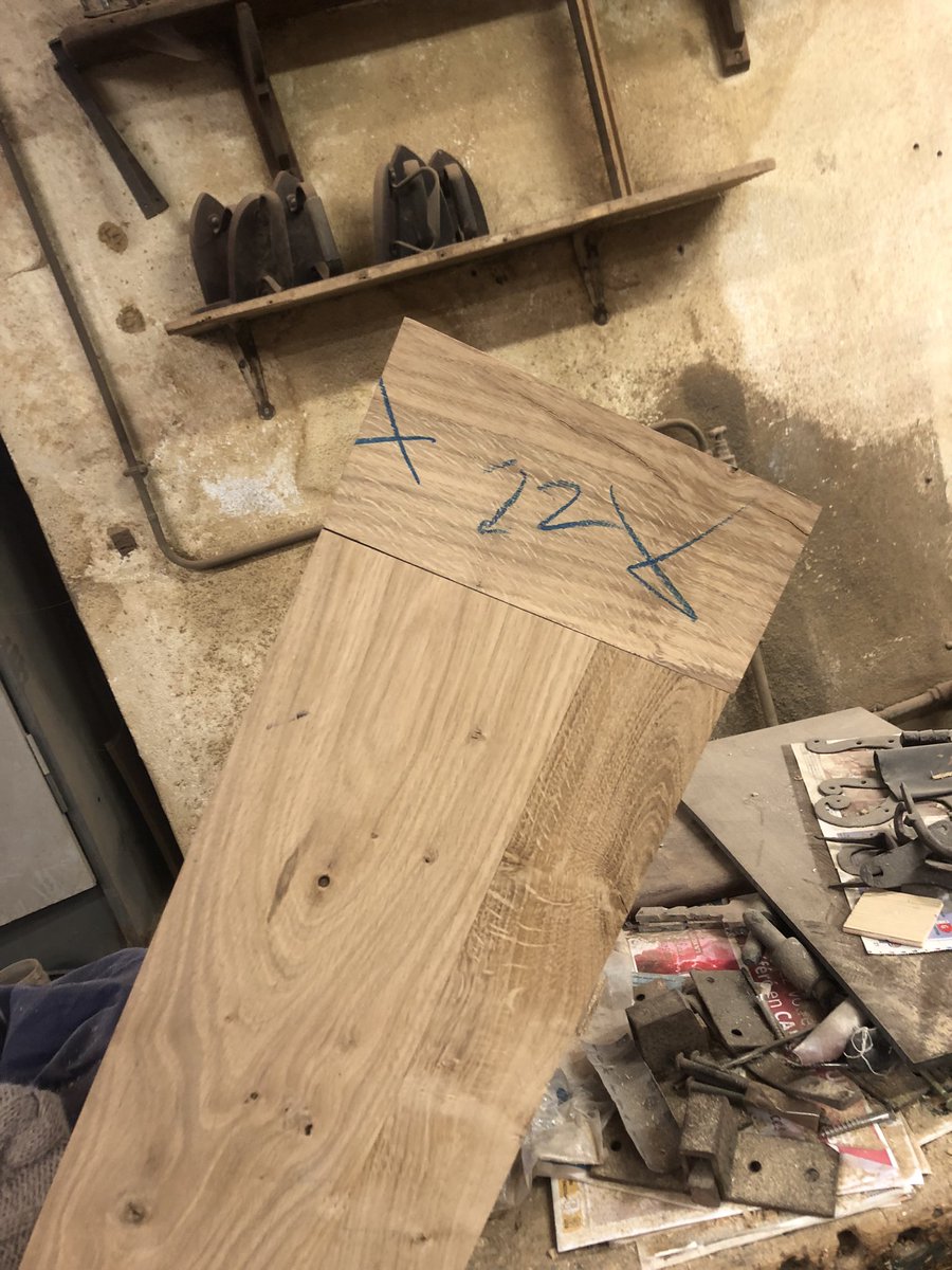 zak_harry's tweet photo. #suiviPFMPTMA jour 11: nous avons commencer à fabriquer des panneaux pour des volets j'ai fait les tracés il son assemblés en tenons/mortaises de 12 et de 6 en chêne https://t.co/MA5UvKMhQh