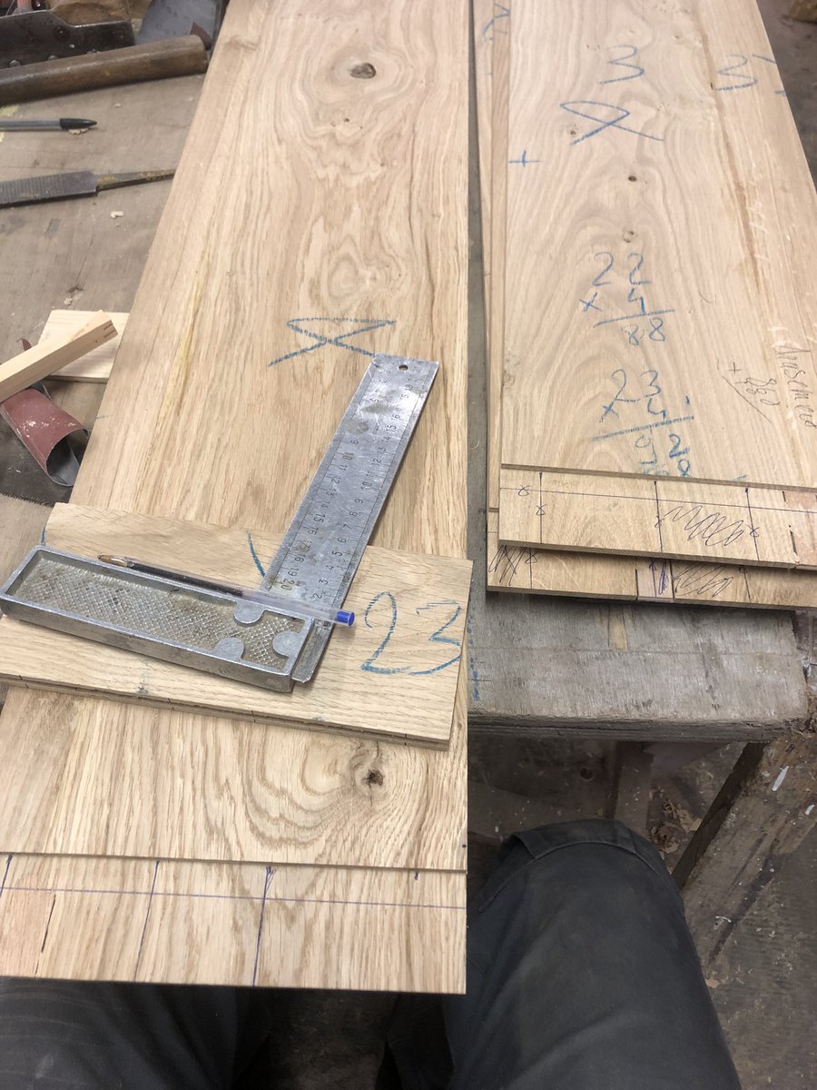 zak_harry's tweet photo. #suiviPFMPTMA jour 11: nous avons commencer à fabriquer des panneaux pour des volets j'ai fait les tracés il son assemblés en tenons/mortaises de 12 et de 6 en chêne https://t.co/MA5UvKMhQh