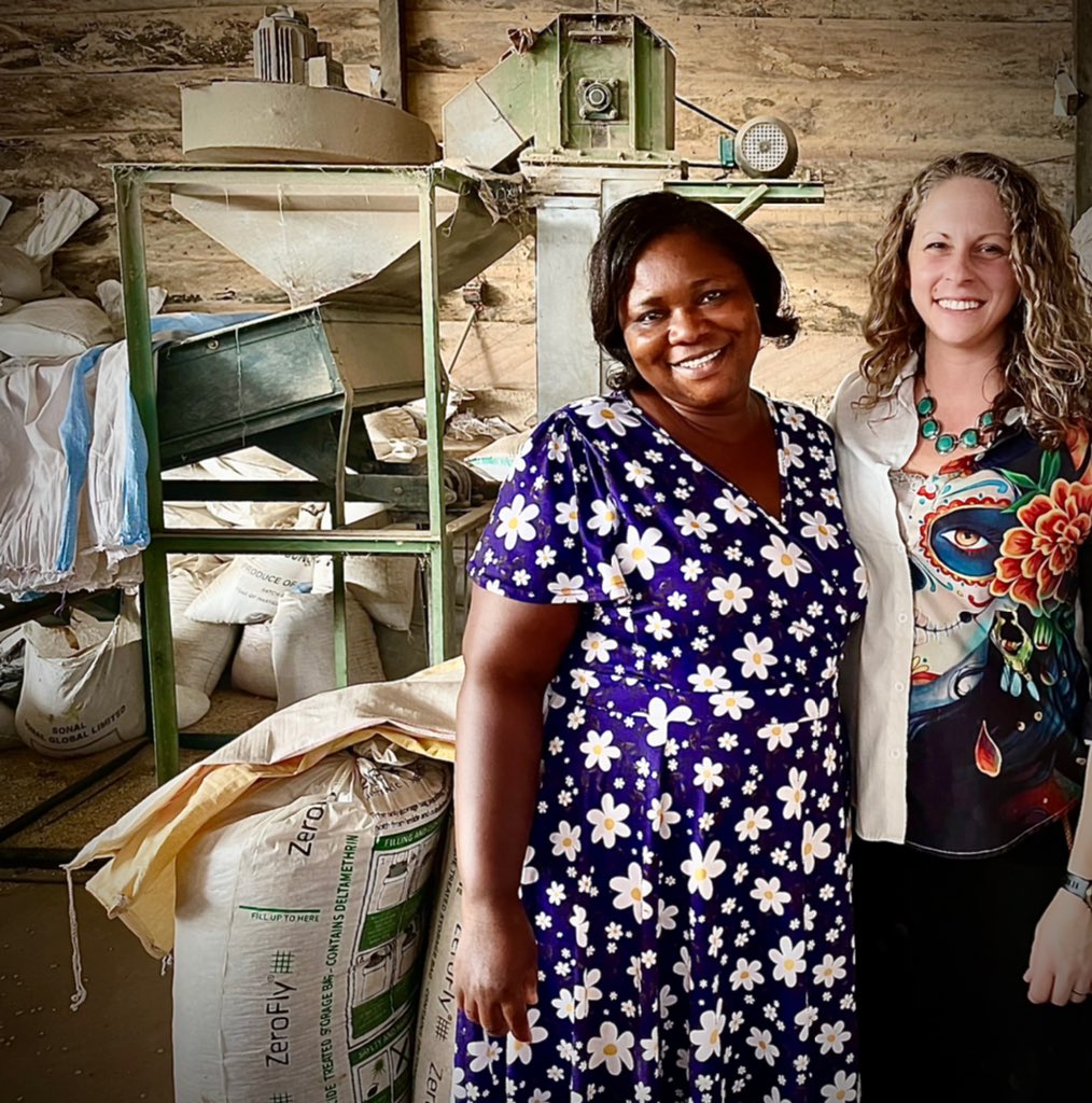 GVBingham1's tweet photo. Dormaa, Ghana: Meeting with the lovely Josephine Evans &amp; her 45,000 layers! We discussed how ZeroFly Hermetic bags improved feed quality and egg production significantly. #usaidftfphlil #zerofly #unlentomology #sesitechnologies https://t.co/8rvLMtuHkL