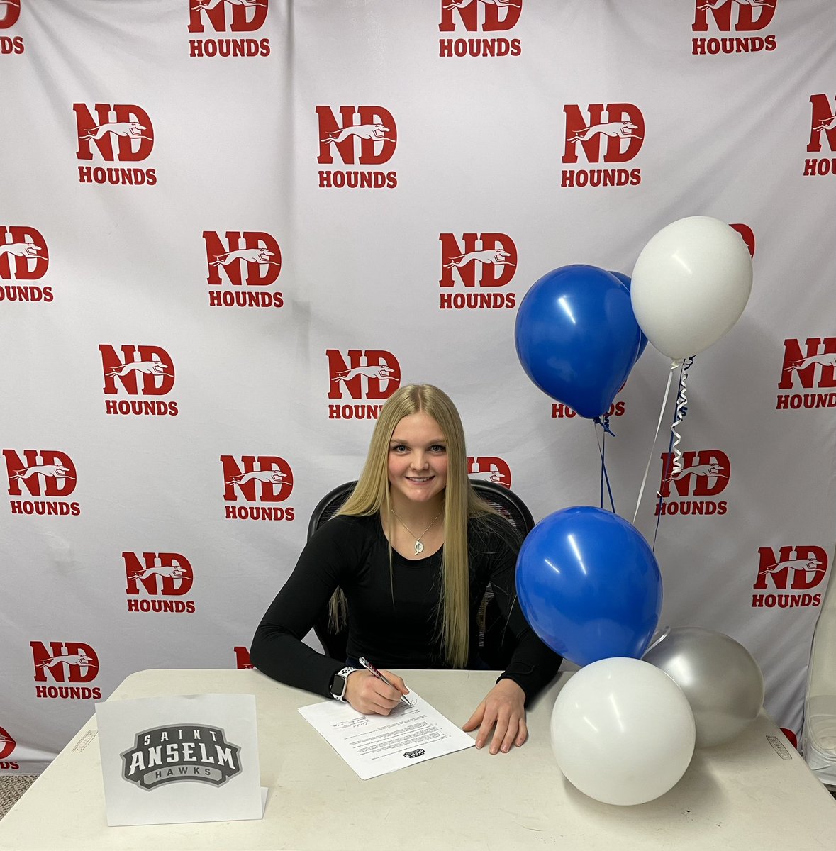 Juli Herman '23 has officially signed on the dotted line to attend Saint Anselm College for the
2023-24 season and play for the Hawks Women's hockey team.
Congrats Juli as you continue with your academics and athletics in New
Hampshire next season.
#NDProud #ShesAHound