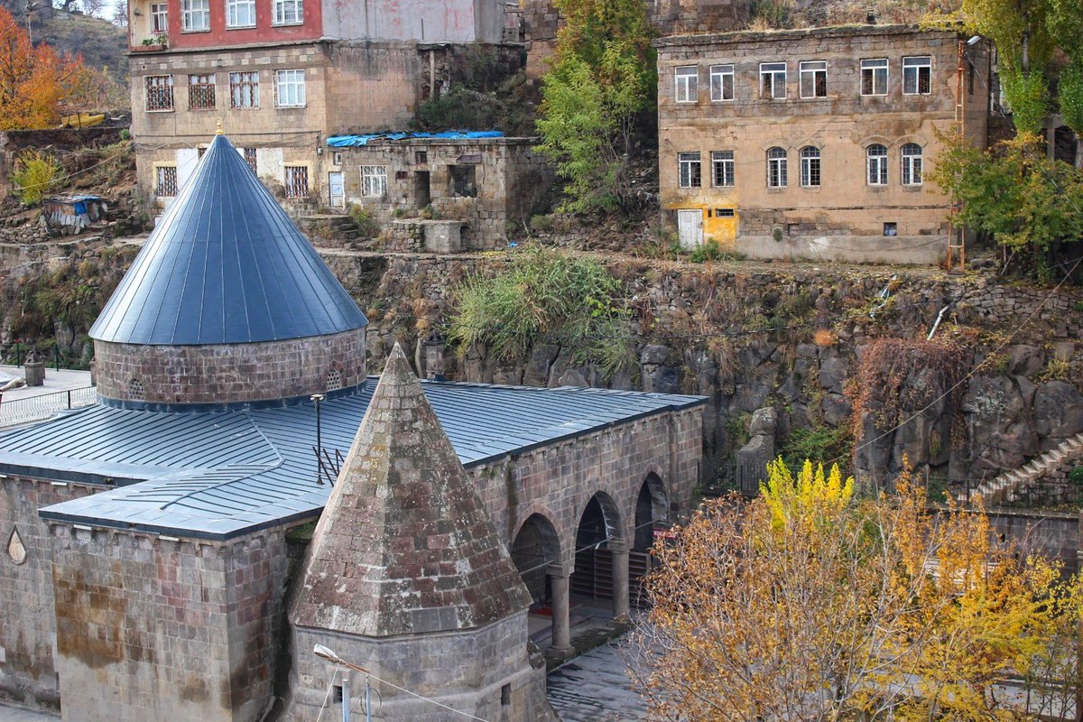 Ismail_Buhan's tweet photo. Bitlis 🍂🍁❤️

#Bitlis #sonbahar https://t.co/kOV8J6sNLO