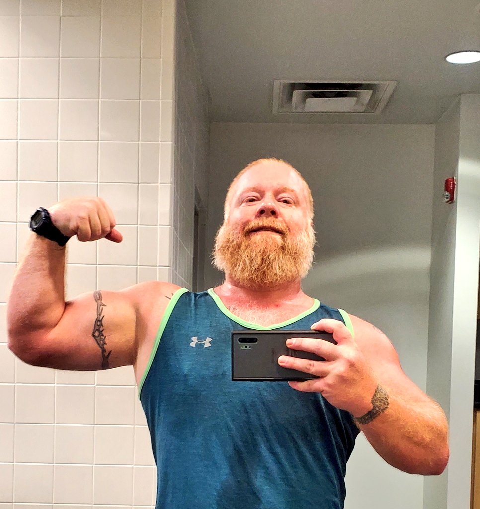 RedbeardILRCSAA's tweet photo. Great arm day today! Taking time, but I'm starting to see a difference from where I started to where I'm at. Still a lot of work to do 💪🏻

#bodybuilding #StrengthTraining #Sailor #3rdMate #PiratesLifeForMe https://t.co/dwkpWp6JMx
