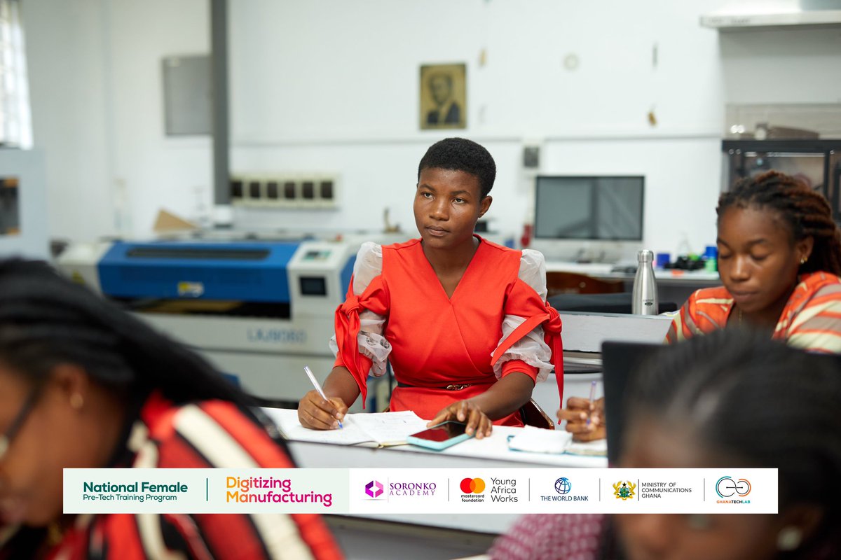 GhanaTechLab's tweet image. &quot;National Female Pre-tech-Digitising Manufacturing

For today’s lessons, the Digitising manufacturing class had an introduction to basic electronics to help them perform basic calculations around cells and resistors in series and parallel. 

#pretechtraining