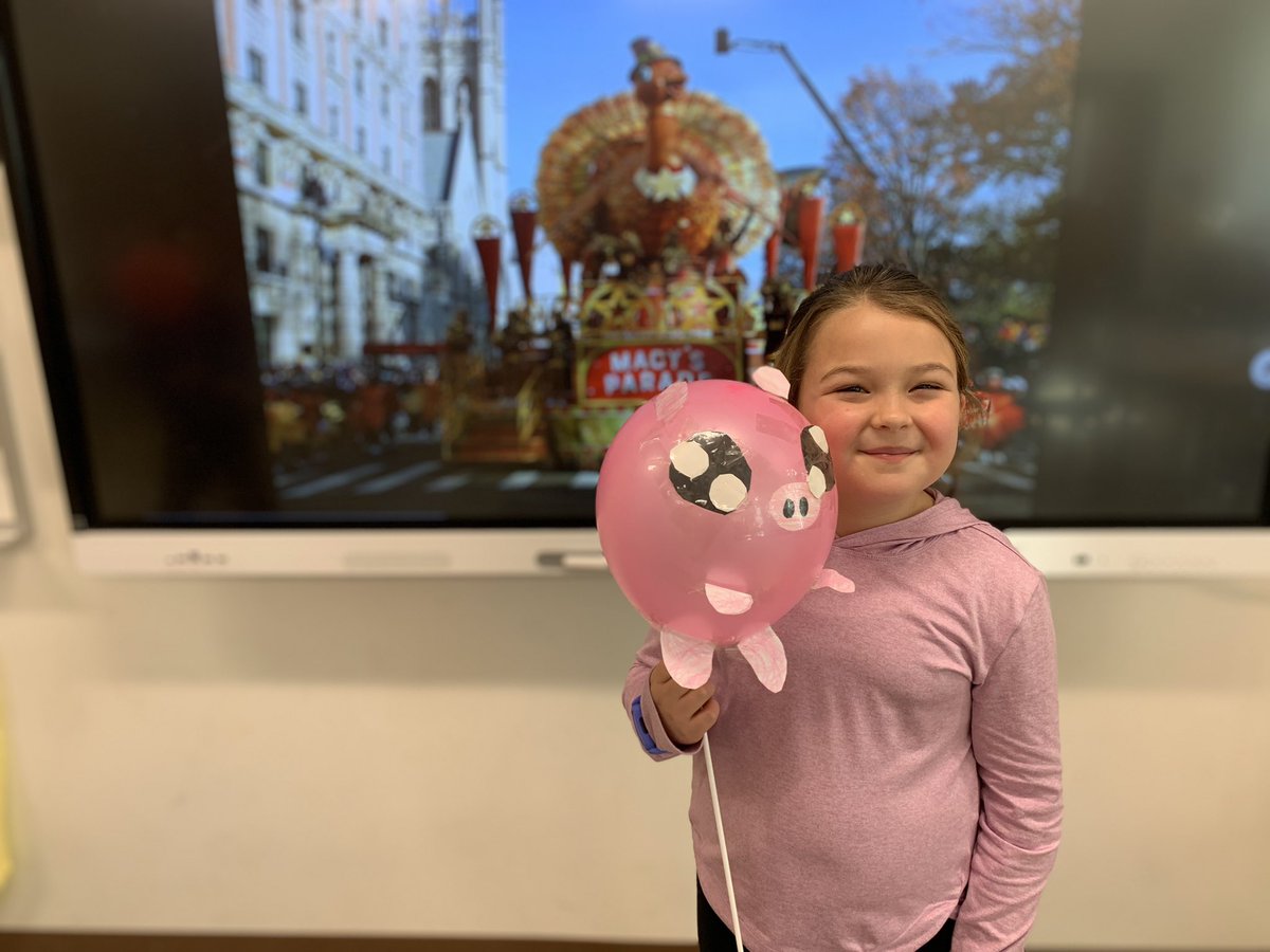 mrsdrouin4's tweet photo. 2D is ready for the Macy’s Thanksgiving Day Parade! Check out some of our designs inspired by the book, Balloons Over Broadway. @CPerrySTEM @MrsWyland_HHS https://t.co/Ckk75qsUjj